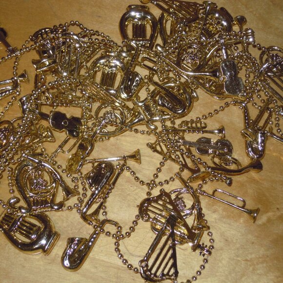 Lot Vintage Gold Silver & White Plastic Beaded Christmas Garland Bells 5 x 9' - Picture 5 of 6